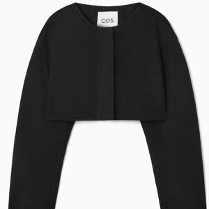 DOUBLE-FACED CROPPED HYBRID JACKET
Excellent condition